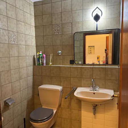 Zweizimmerwohnung Mit Gutem Verbindung Διαμέρισμα